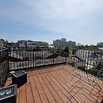 Victorian Modern Two Bedrooms Flat In West Kensington With London Skyline View